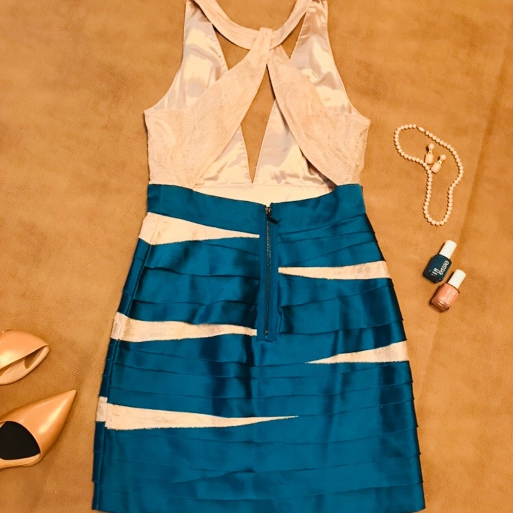 Bebe Ribbon & Lace Low cut dress EUC - Picture 5 of 7